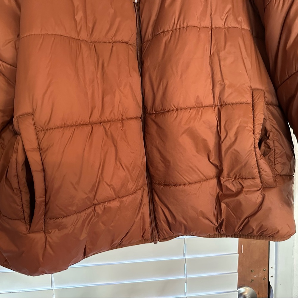 Universal Thread Puffer Coat - Picture 4 of 4